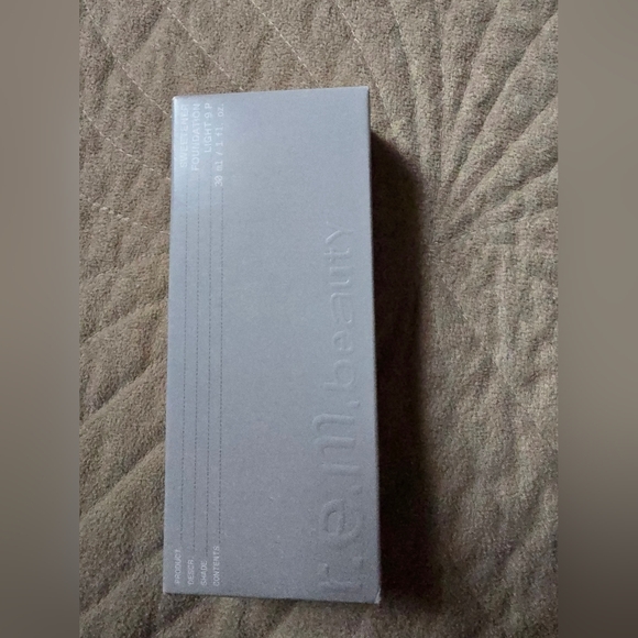 NIB $35 R.e.m. beauty Sweetener Foundation In Light 9P - Picture 5 of 6
